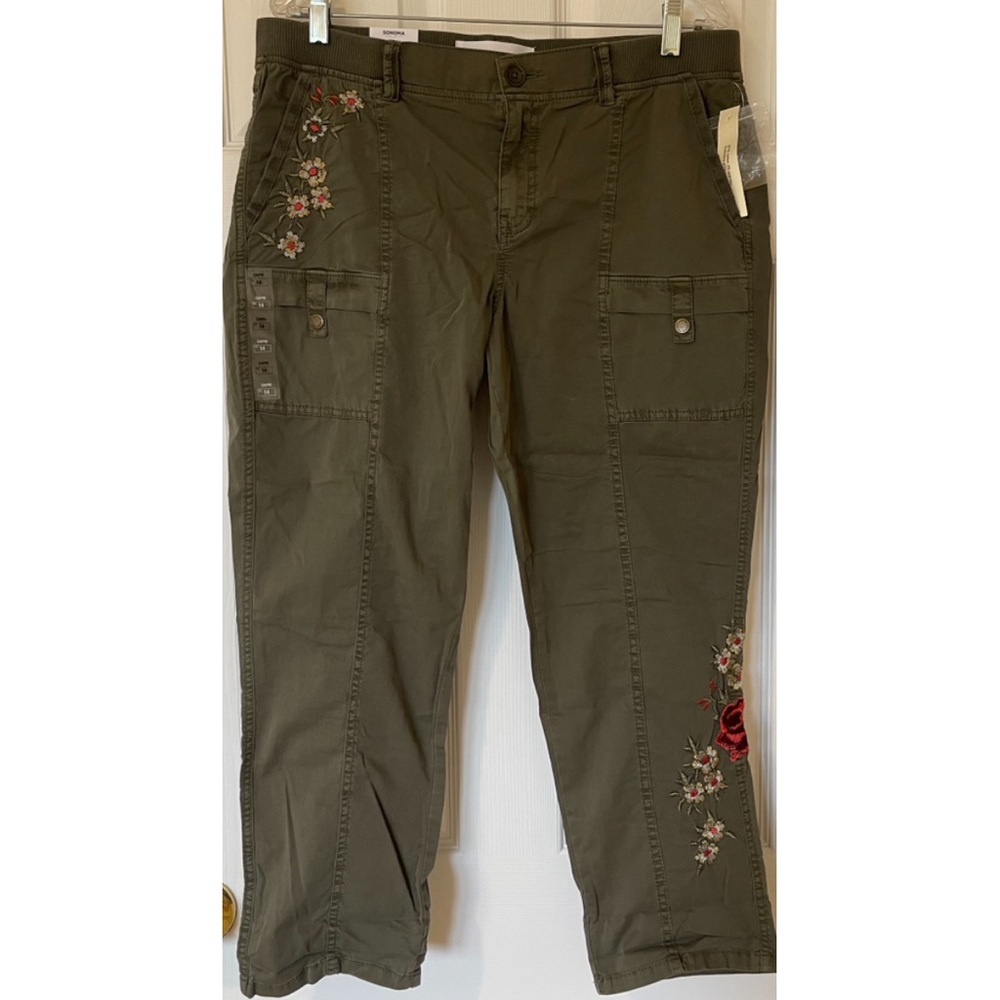 Embroidered Olive Green Women's Capris